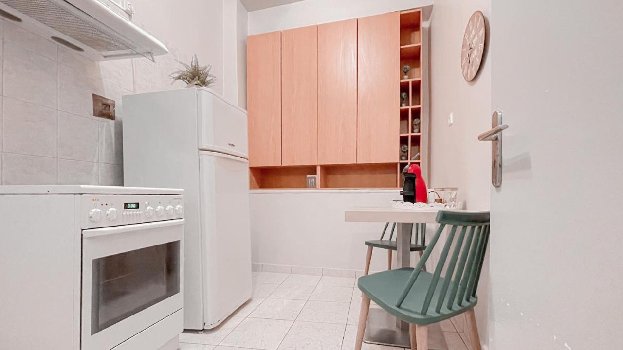אתונה Cute 1Br Apt With Balcony In The Heart Of The City מראה חיצוני תמונה