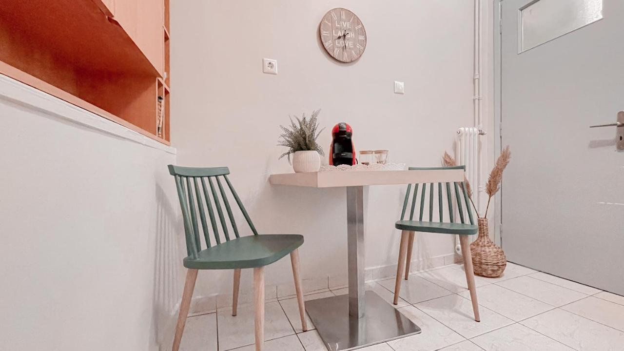 אתונה Cute 1Br Apt With Balcony In The Heart Of The City מראה חיצוני תמונה