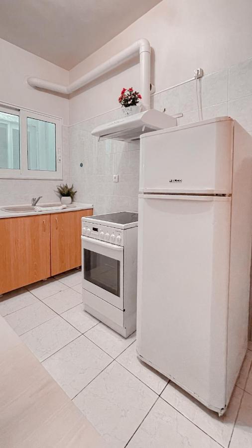 אתונה Cute 1Br Apt With Balcony In The Heart Of The City מראה חיצוני תמונה